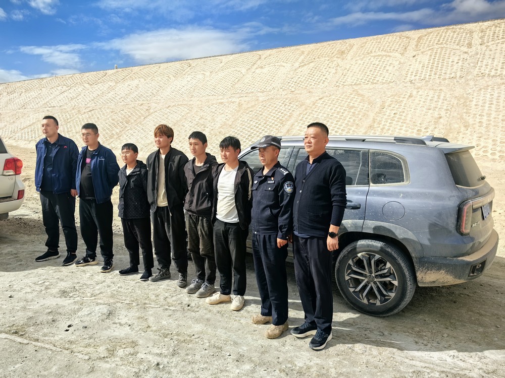 陜煤建設(shè)天工公司：與時(shí)間賽跑，6小時(shí)上演生死戈壁灘救援